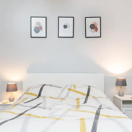 Holiday home Pass The Keys Cheerful In Close To Centre *