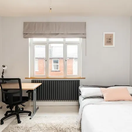 Holiday home Pass The Keys Cheerful In Close To Centre *